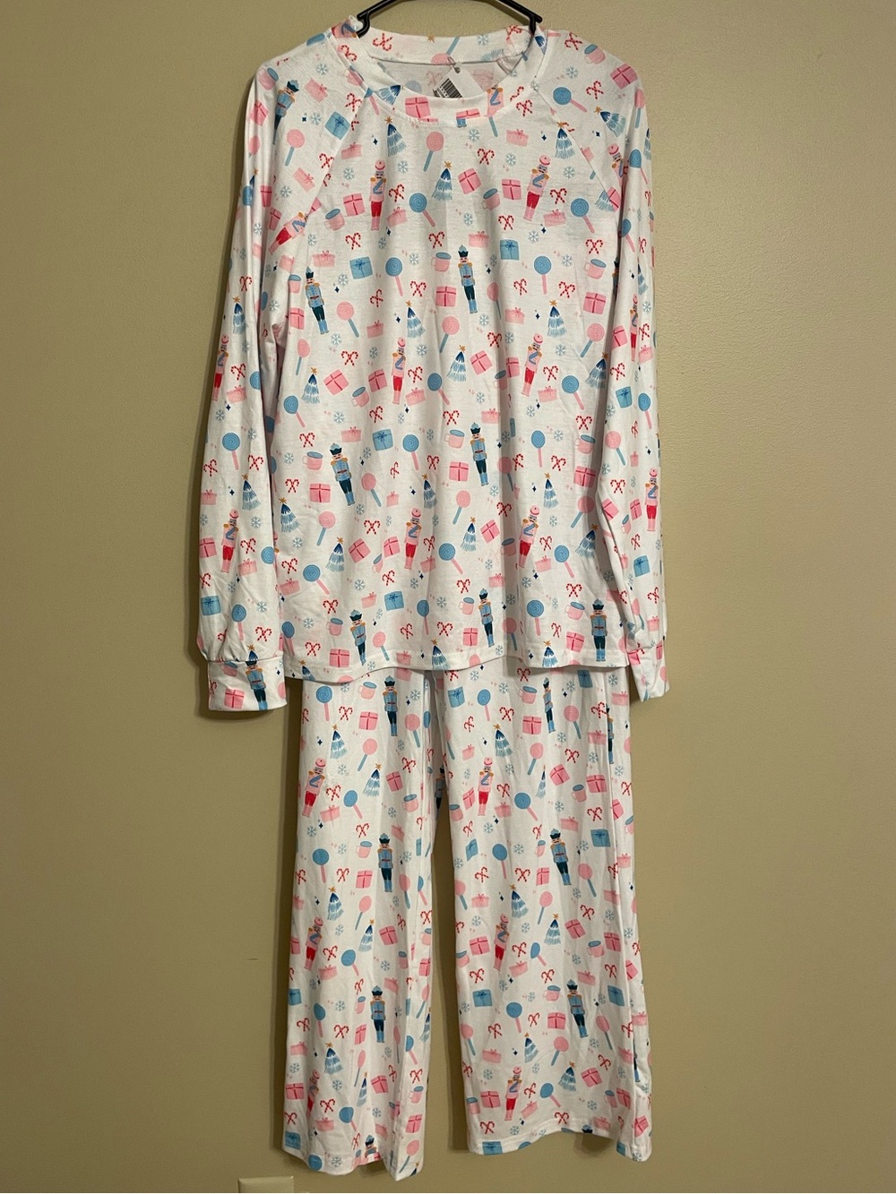 Nutcracker Pajama set unbranded new size large